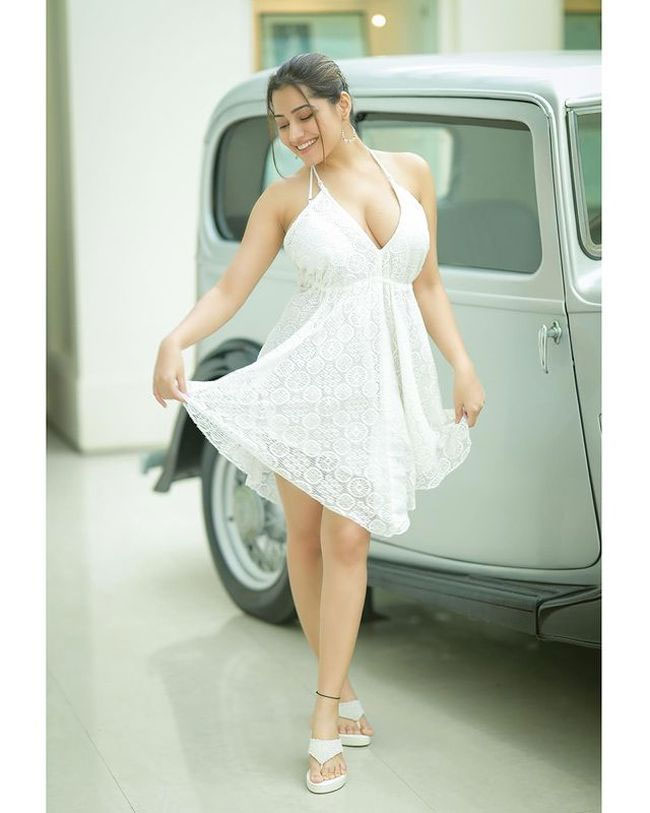 Staggering Photoshoot Of Insta Celebrities